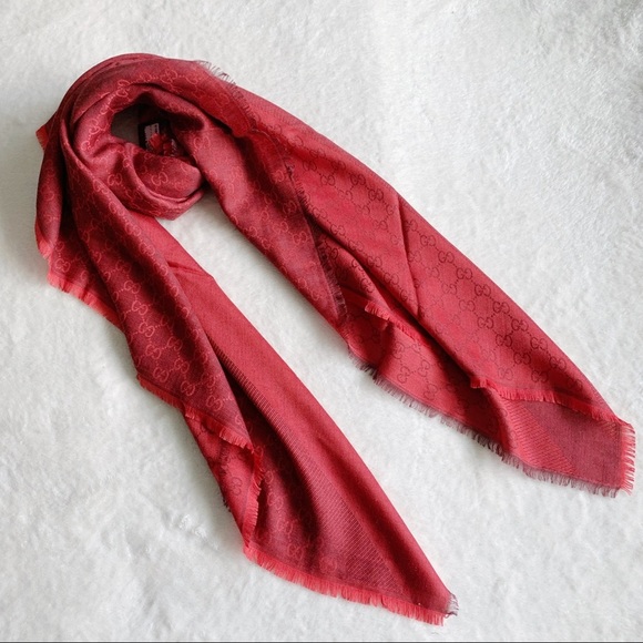 NWT Authentic Gucci Wool Silk Blend Large Square Scarf Shawl Venetian Red - Picture 2 of 7